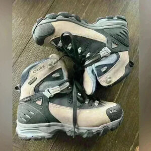 Oboz Beartooth hiking boots size *8.5*